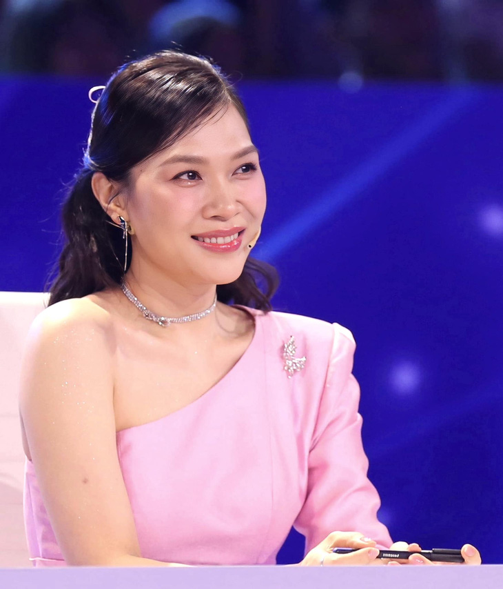 Mỹ Tâm nhận cơn mưa lời khen về diện mạo khi xuất hiện ở live show 5 Vietnam Idol