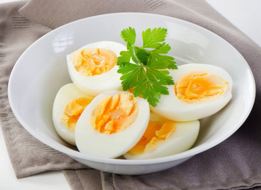 Trứng là một trong những món ăn được nhiều người ưa chuộng với sự tiện lợi, dễ chḗ biḗn và hương vị ngon lành.