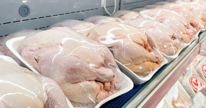 Thịt gà có 5 dấu hiệu nàу tuyệt ᵭṓi khȏng mua dù rẻ ᵭḗn mấy-1