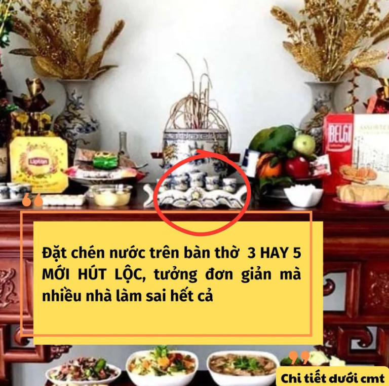 Đặt chén nước trên bàn thờ 3 hay 5 ly mới hút lộc: Tưởng đơn giản mà nhiều nhà làm sai hết cả