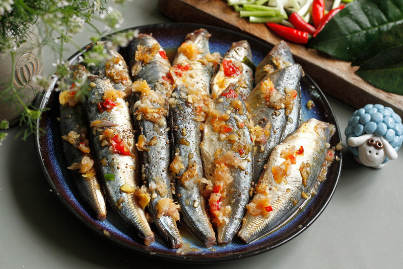 ca-nuc-mang-lai-loi-ich-gi-doi-voi-suc-khoe-cach-kho-ca-nuc-dam-da-ngon-mieng-1.jpg