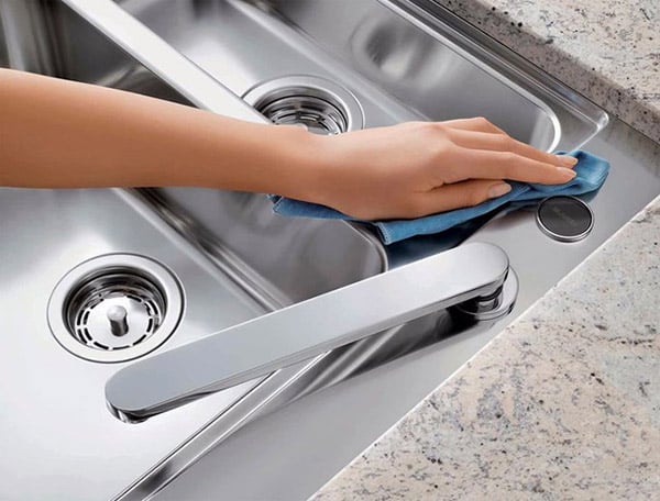 Vỏ khoai tây giúp làm sáng bề mặt inox