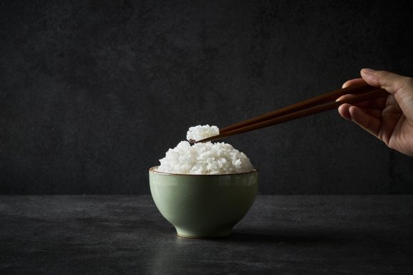 Bác sĩ Nhật giảm 12kg nhờ ăn cơm ba bữa một ngày: "Low-carb cực đoan không phải là câu trả lời" - Ảnh 2.