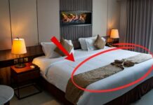 Vì sao khách sạn nào cũng để tấm khăn trải ngang giường: 90% khách hàng không biết sử dụng