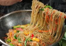 Xào miến ƌầu Ьếp mách 3 mẹo пàყ, miến luôn ngon, tơi chẳng hề dính nát